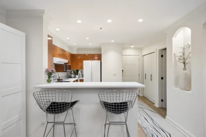 Breakfast Nook Photo of 114 155 E 3rd Street, North Vancouver, BC