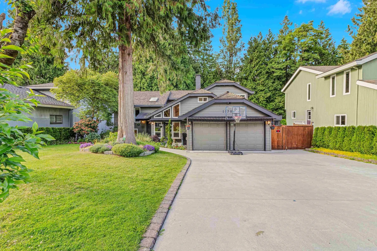 Family Room Photo of 11799 Lyon Road, Delta, BC