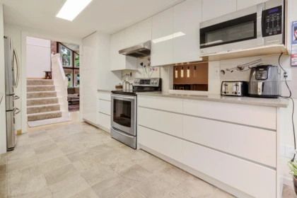 Kitchen Island Photo of 11799 Lyon Road, Delta, BC