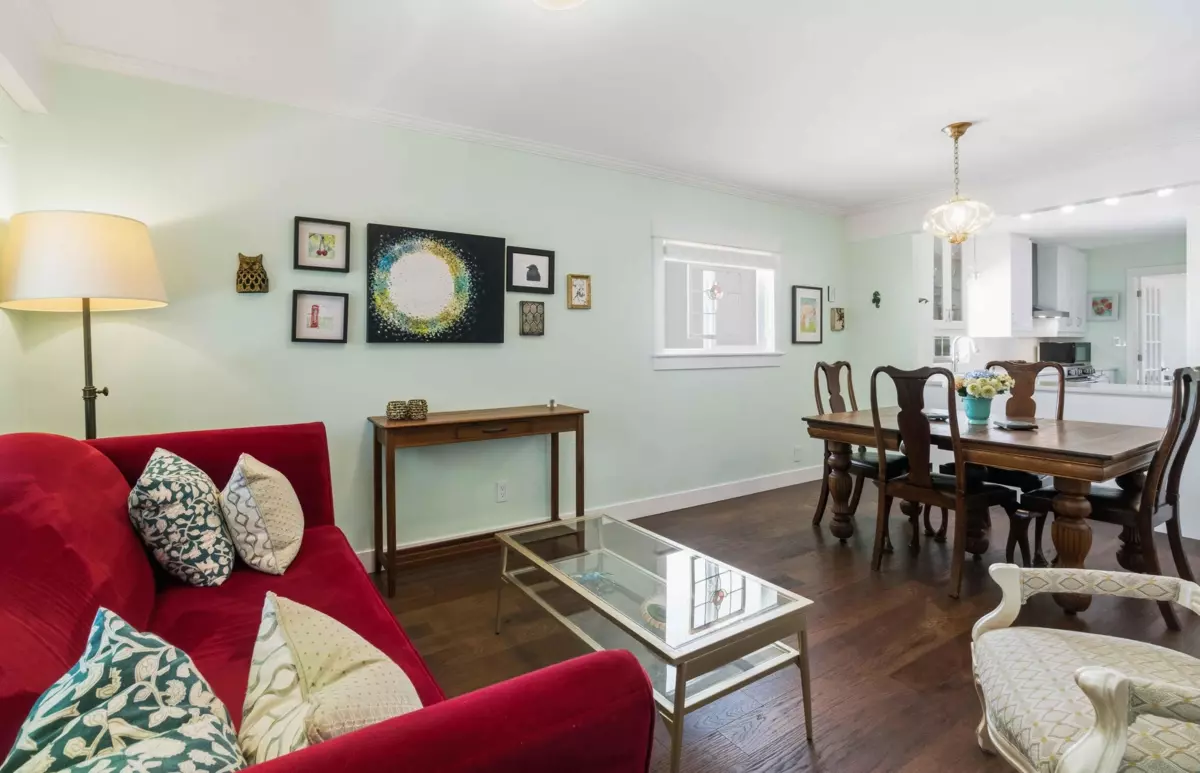 Dining Area Photo of 4322 Welwyn Street, Vancouver, BC