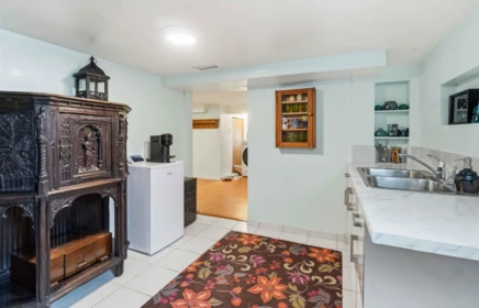 Hot Tub / Spa Photo of 4322 Welwyn Street, Vancouver, BC