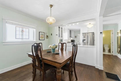 Kitchen Island Photo of 4322 Welwyn Street, Vancouver, BC