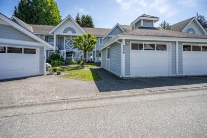 504 9123 154 Street, Surrey, BC, Surrey — Townhouse for sale