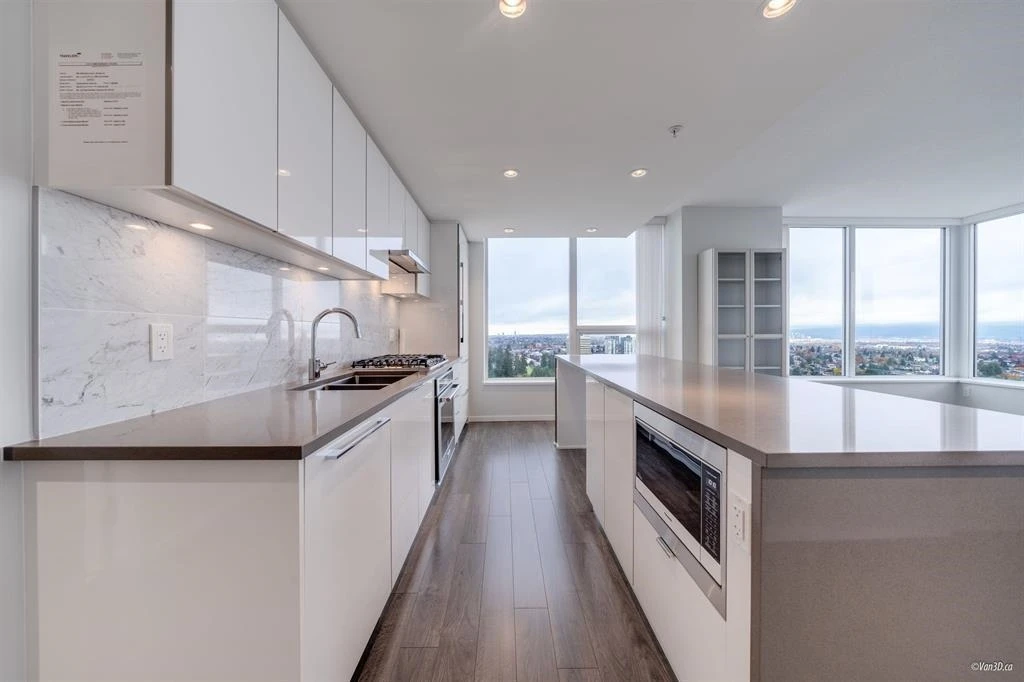 Dining Area Photo of 2807 5883 Barker Avenue, Burnaby, BC