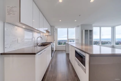 2807 5883 Barker Avenue, Burnaby, BC, Burnaby — Apartment/Condo for sale