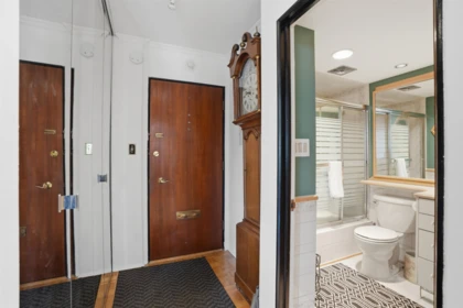 Primary Bathroom Photo of 215 1425 Esquimalt Avenue, West Vancouver, BC
