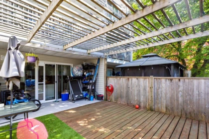 Staircase Photo of 29 33293 E Bourquin Crescent, Abbotsford, BC
