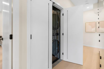 Hallway Photo of 2 2764 W 14th Avenue, Vancouver, BC