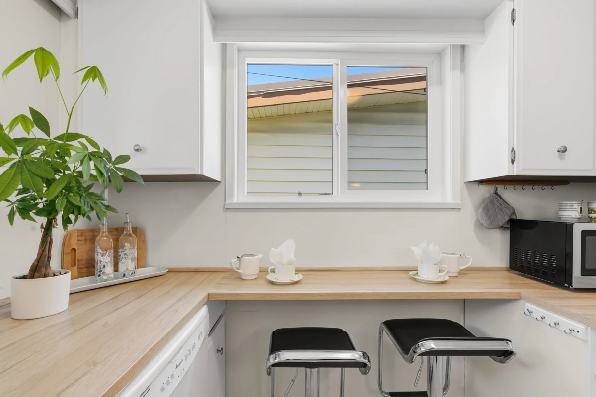 Dining Area Photo of 13750 Blackburn Avenue, White Rock, BC