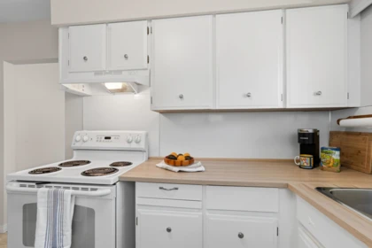 Kitchen Photo of 13750 Blackburn Avenue, White Rock, BC
