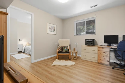 Mudroom Photo of 13750 Blackburn Avenue, White Rock, BC