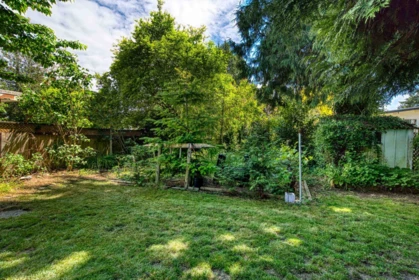 Swimming Pool Photo of 13750 Blackburn Avenue, White Rock, BC