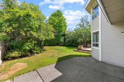 Hot Tub / Spa Photo of 2192 148a Street, Surrey, BC
