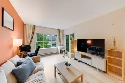 405 5665 Irmin Street, Burnaby, BC, Burnaby — Apartment/Condo for sale