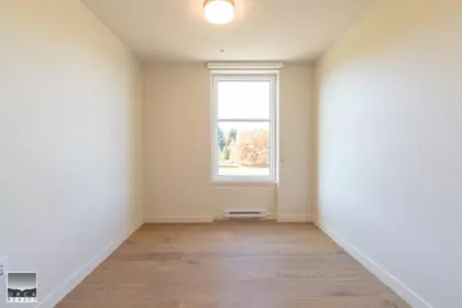Hallway Photo of 401 108 E 35 Avenue, Vancouver, BC