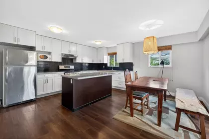 Breakfast Nook Photo of 557 E 21st Avenue, Vancouver, BC