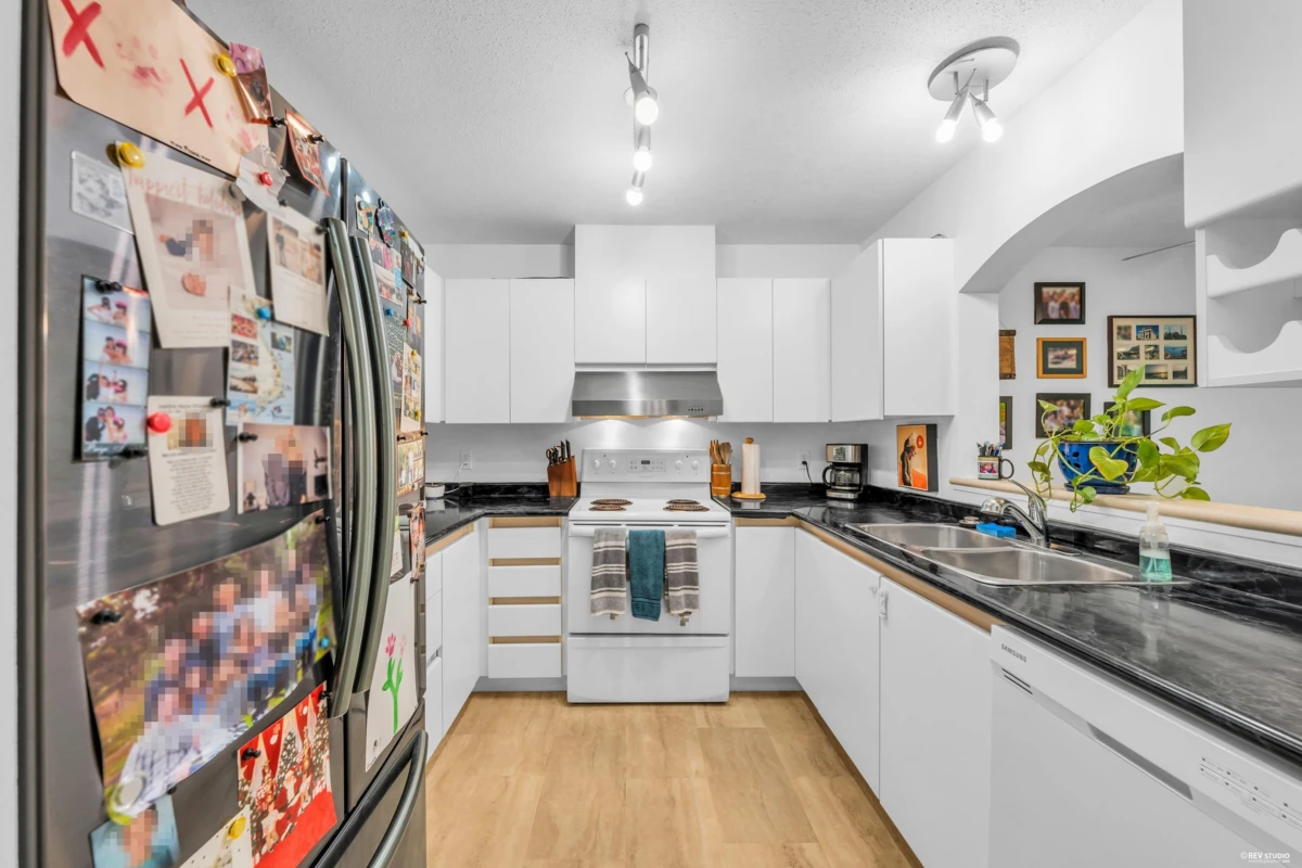 Family Room Photo of 310 2990 Princess Crescent, Coquitlam, BC