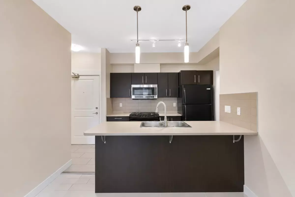 Dining Area Photo of 217 33545 Rainbow Avenue, Abbotsford, BC
