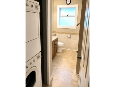 Primary Bathroom Photo of 3370 Viewmount Drive, Port Moody, BC