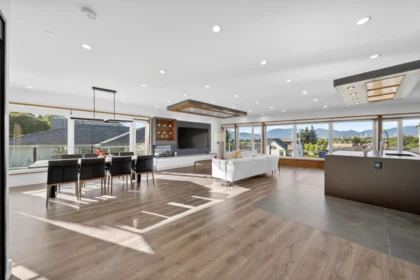 Kitchen Island Photo of 2863 W King Edward Avenue, Vancouver, BC