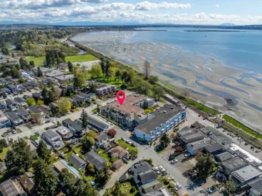 Hot Tub / Spa Photo of 403 15621 Marine Drive, White Rock, BC