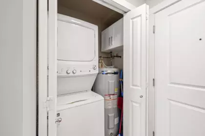 Laundry Room Photo of 403 15621 Marine Drive, White Rock, BC