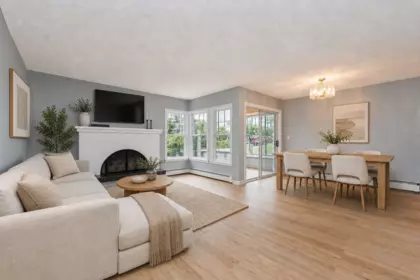 204 1390 Martin Street, White Rock, BC, White Rock — Apartment/Condo for sale