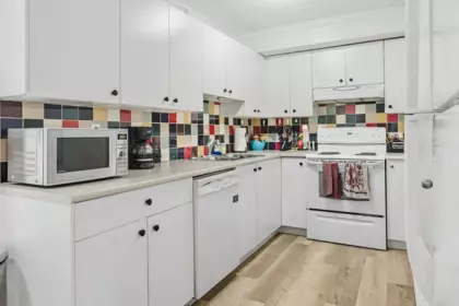 Laundry Room Photo of 1102 Grandview Road, Gibsons, BC