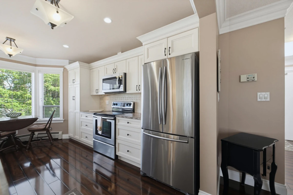 Living Room Photo of 312 2425 Church Street, Abbotsford, BC