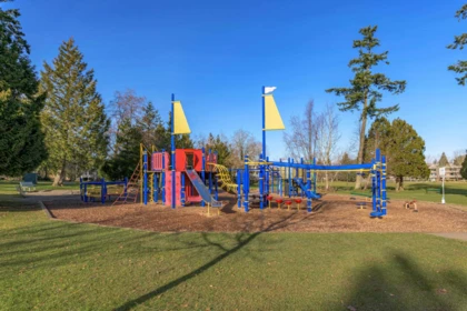 Fitness Center Photo Near 306 15290 18 Avenue, Surrey, BC