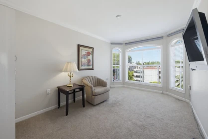 Garden / Landscaping Photo of 306 15290 18 Avenue, Surrey, BC