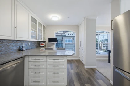 Hallway Photo of 306 15290 18 Avenue, Surrey, BC