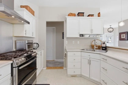 Mudroom Photo of 406 Miami River Drive, Harrison Hot Springs, BC