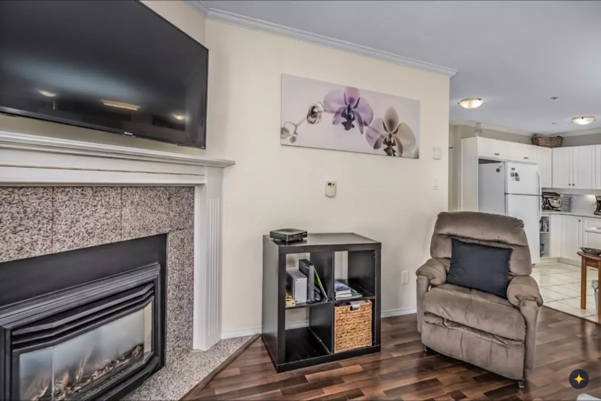 Dining Area Photo of 407 33731 Marshall Road, Abbotsford, BC