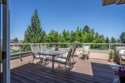 Backyard Photo of 407 33731 Marshall Road, Abbotsford, BC