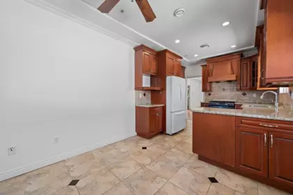 Mudroom Photo of 5388 Sherbrooke Street, Vancouver, BC