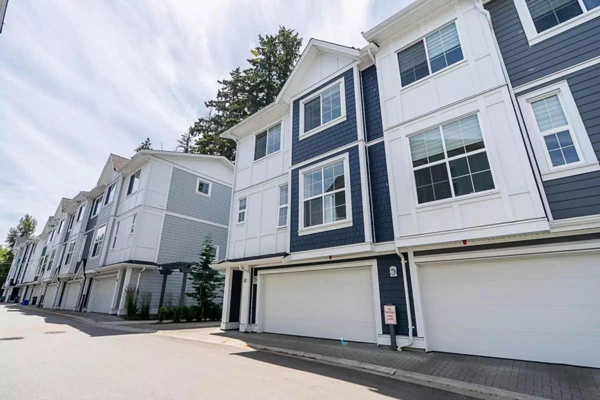 Family Room Photo of 41 20321 80 Avenue, Langley, BC