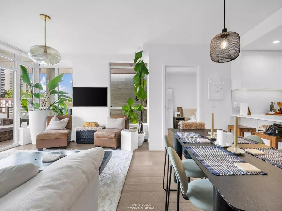 Living Room Photo of 503 177 W 3rd Street, North Vancouver, BC