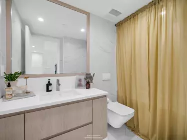 Primary Bathroom Photo of 503 177 W 3rd Street, North Vancouver, BC