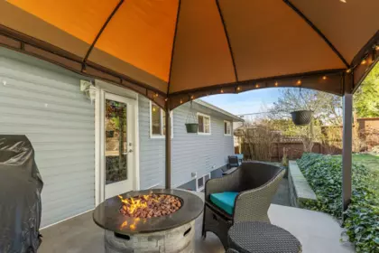 Swimming Pool Photo of 33469 5th Avenue, Mission, BC