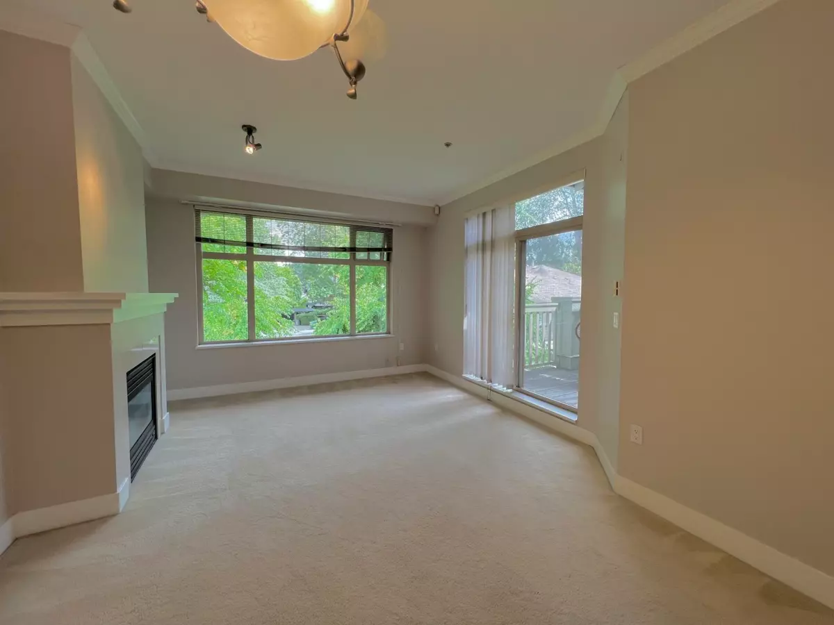 Dining Area Photo of 425 2083 W 33rd Avenue, Vancouver, BC