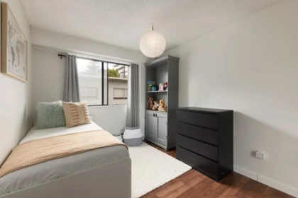 Basement Recreation Room Photo of 404 47 Agnes Street, New Westminster, BC