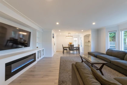 Breakfast Nook Photo of 14343 17 Avenue, Surrey, BC