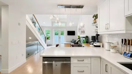 201 2759 Horley Street, Vancouver, BC, Vancouver — Townhouse for sale