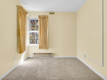 Bedroom 3 Photo of 204 876 W 16th Avenue, Vancouver, BC