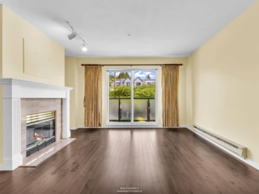 Outdoor Patio Photo of 204 876 W 16th Avenue, Vancouver, BC