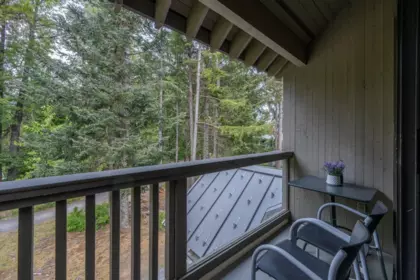 Kitchen Island Photo of 16 4510 Blackcomb Way, Whistler, BC