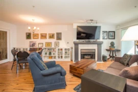 221 19528 Fraser Highway, Surrey, BC