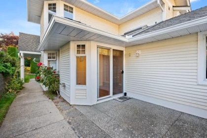 81 8737 212 Street, Langley, BC, Langley — Townhouse for sale