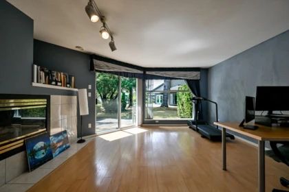Hallway Photo of 173 16080 82 Avenue, Surrey, BC
